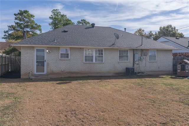 1317 Lawton Avenue, Moore, OK 73160