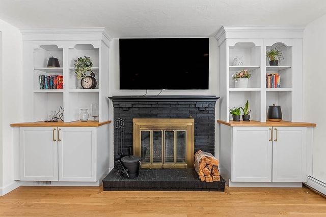 132 Whitehall St, Dedham, MA 02026