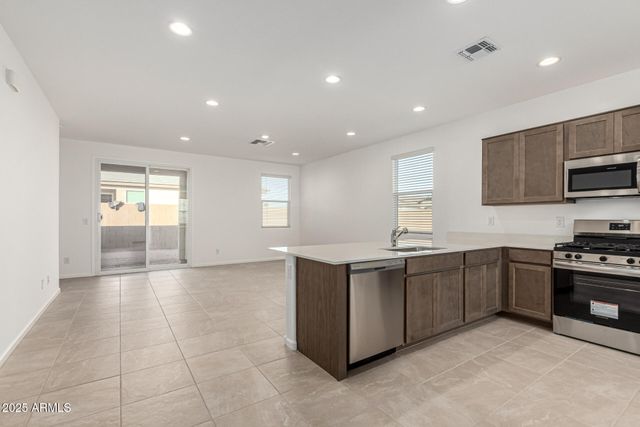 9730 W CATALINA Drive, Phoenix, AZ 85037