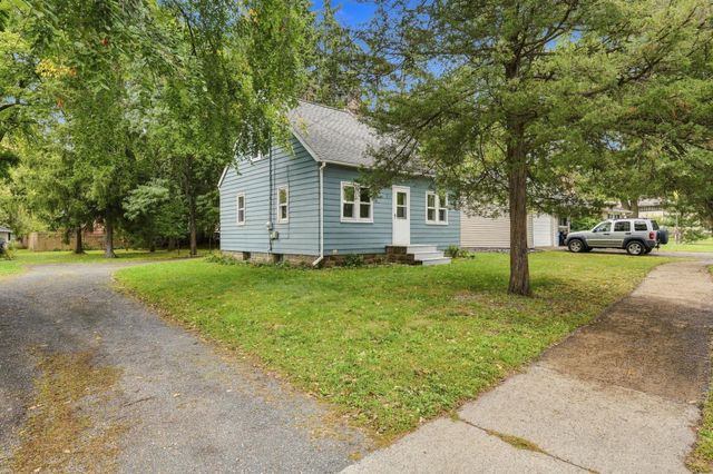 303 8th Avenue, Osceola, WI 54020