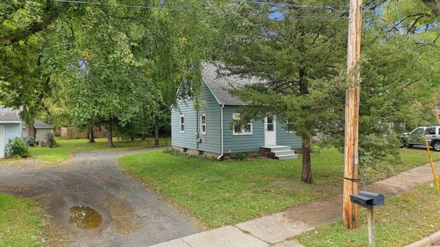 303 8th Avenue, Osceola, WI 54020