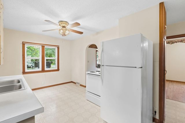 303 8th Avenue, Osceola, WI 54020