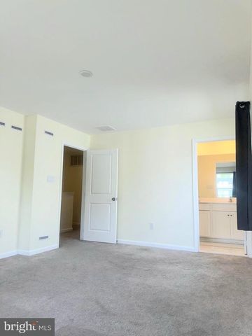 324 MAZZEO DR, Glassboro, NJ 08028
