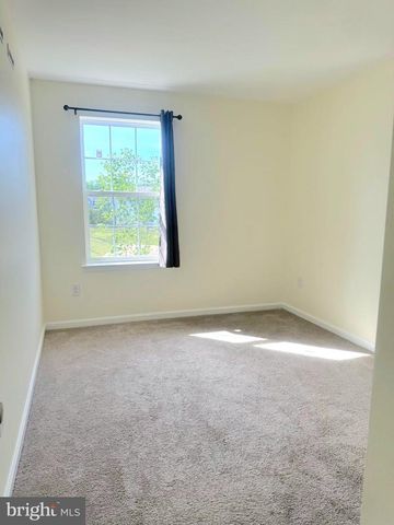 324 MAZZEO DR, Glassboro, NJ 08028