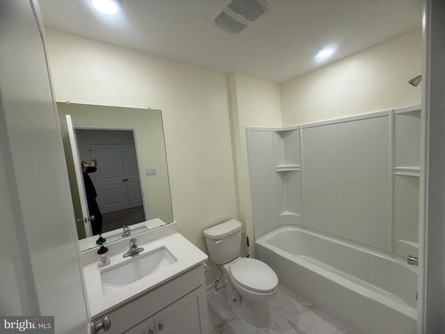 324 MAZZEO DR, Glassboro, NJ 08028