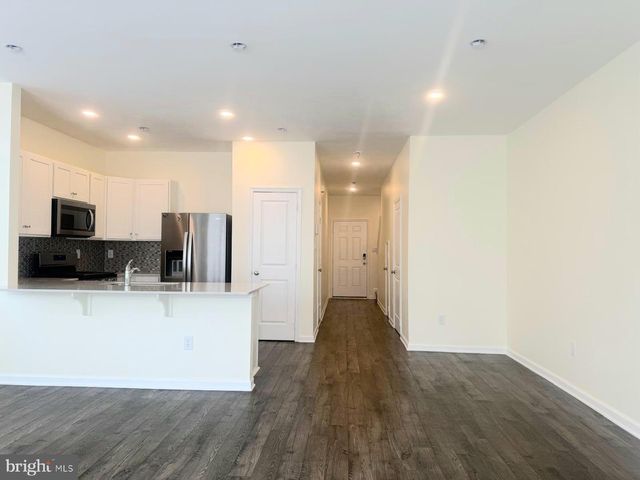 324 MAZZEO DR, Glassboro, NJ 08028