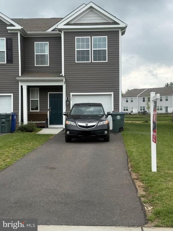 324 MAZZEO DR, Glassboro, NJ 08028