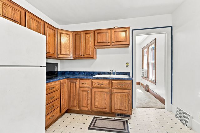 2720 Tremont Avenue, Davenport, IA 52803