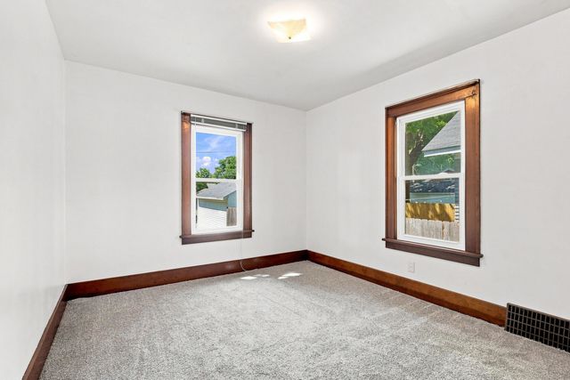 2720 Tremont Avenue, Davenport, IA 52803