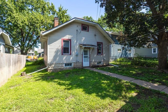 2720 Tremont Avenue, Davenport, IA 52803