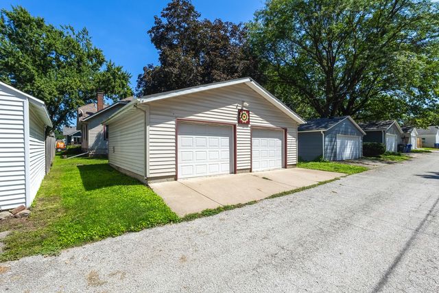 2720 Tremont Avenue, Davenport, IA 52803