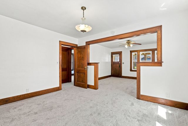 2720 Tremont Avenue, Davenport, IA 52803
