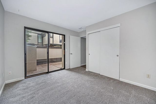 212 Wales Dr, Folsom, CA 95630