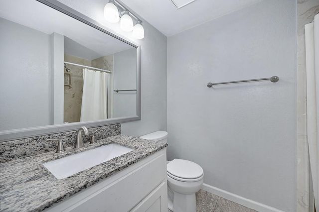 212 Wales Dr, Folsom, CA 95630