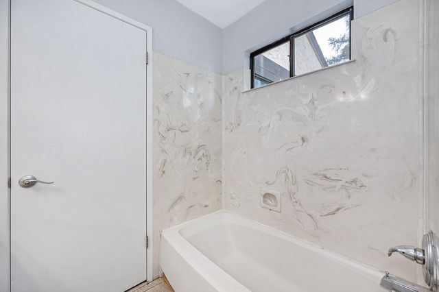 212 Wales Dr, Folsom, CA 95630