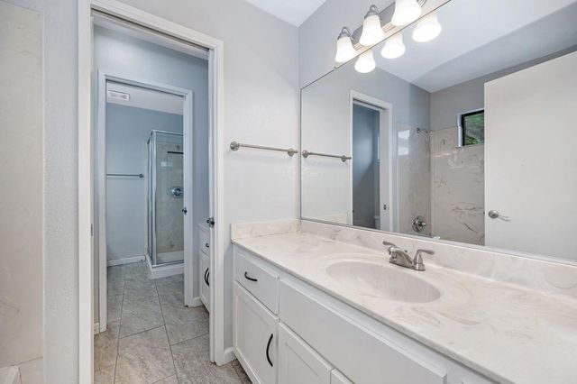 212 Wales Dr, Folsom, CA 95630