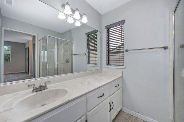 212 Wales Dr, Folsom, CA 95630