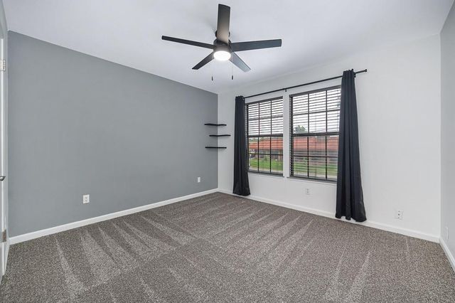 212 Wales Dr, Folsom, CA 95630