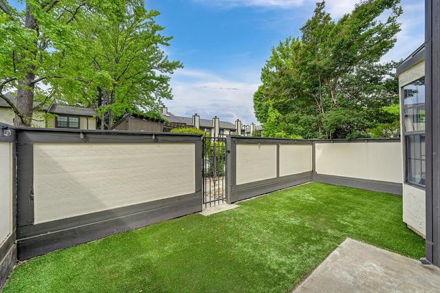 212 Wales Dr, Folsom, CA 95630