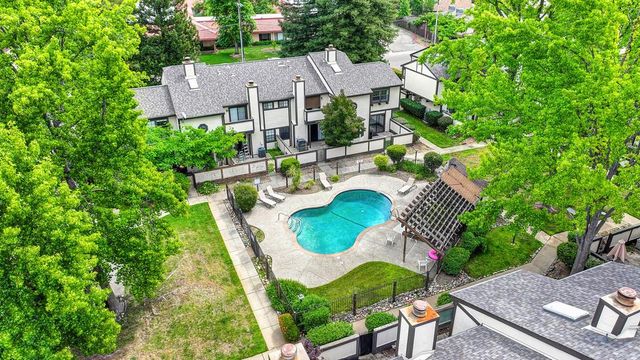 212 Wales Dr, Folsom, CA 95630