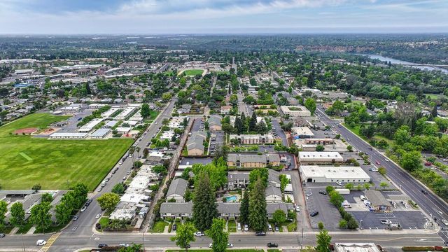212 Wales Dr, Folsom, CA 95630