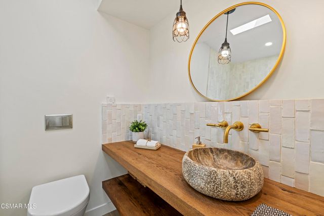 2016 Mount Prospect Drive, Topanga, CA 90290