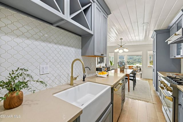 2016 Mount Prospect Drive, Topanga, CA 90290