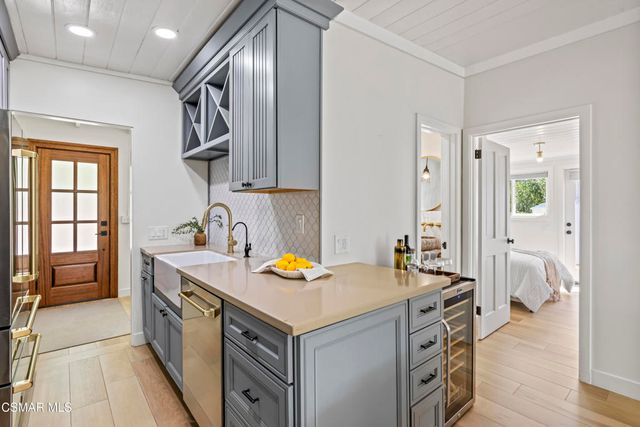 2016 Mount Prospect Drive, Topanga, CA 90290