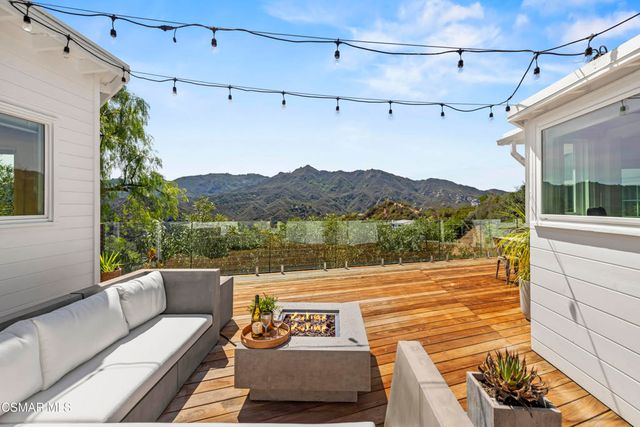 2016 Mount Prospect Drive, Topanga, CA 90290