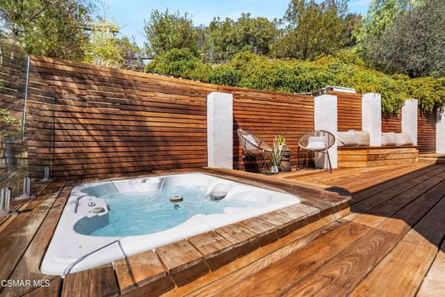 2016 Mount Prospect Drive, Topanga, CA 90290