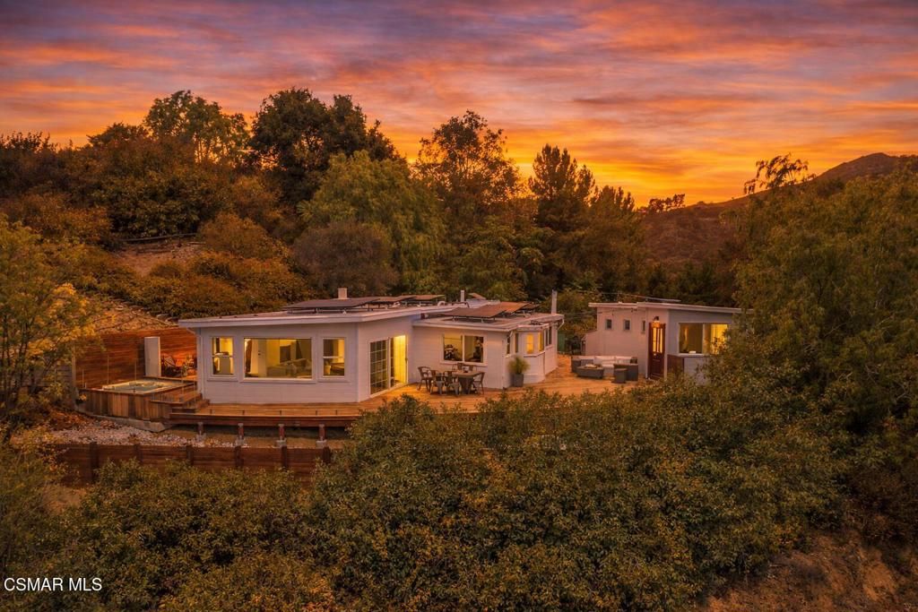2016 Mount Prospect Drive, Topanga, CA 90290