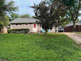 5307 SW 14th ST, Topeka, KS 66604