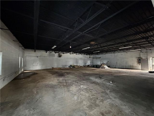 7947 PROSPECT Avenue, Kansas City, MO 64132