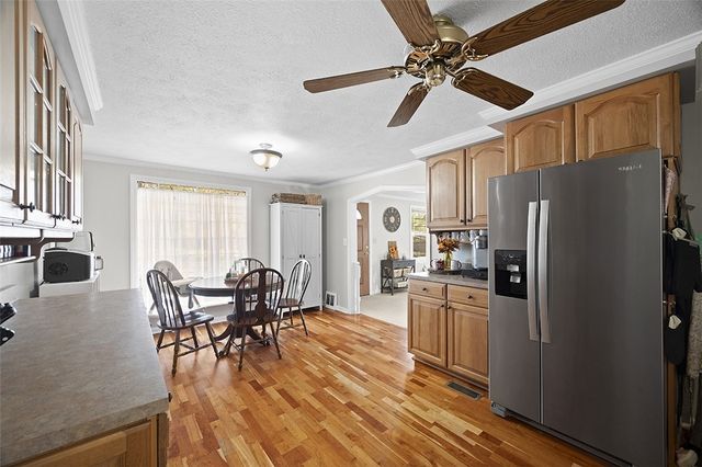 5716 VALLEYVIEW DRIVE, Bethel Park, PA 15102