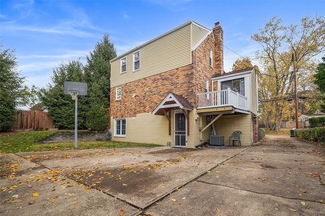 5716 VALLEYVIEW DRIVE, Bethel Park, PA 15102