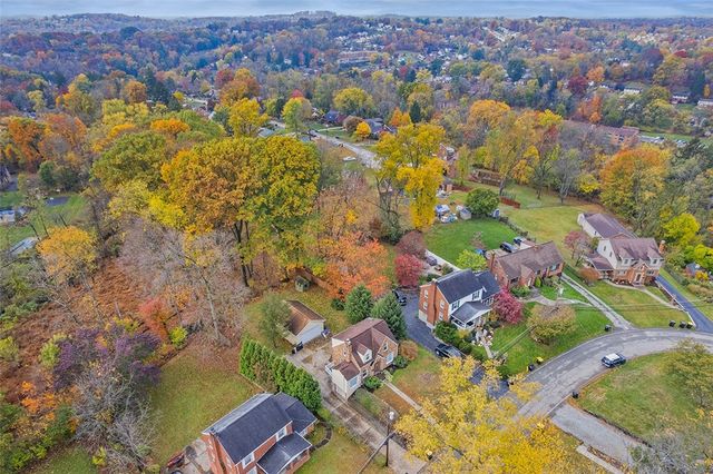 5716 VALLEYVIEW DRIVE, Bethel Park, PA 15102