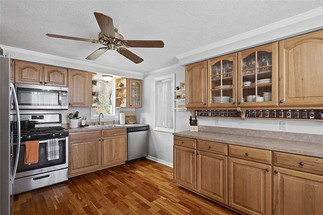 5716 VALLEYVIEW DRIVE, Bethel Park, PA 15102