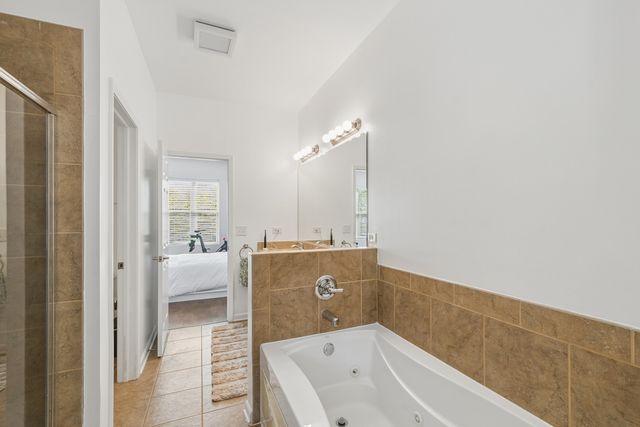2504 S Calumet Avenue, Chicago, IL 60616