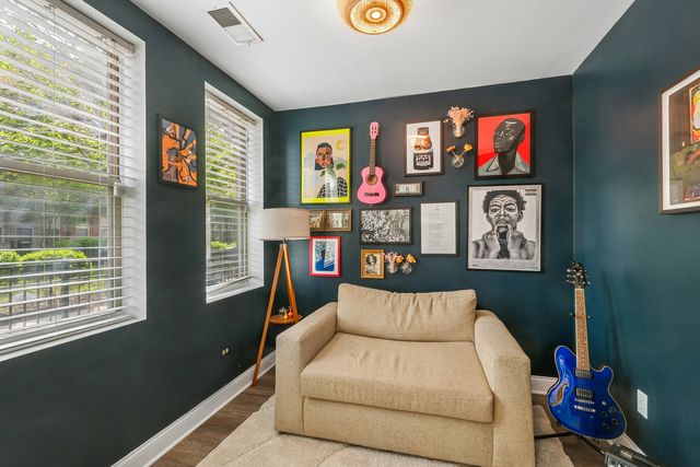 2504 S Calumet Avenue, Chicago, IL 60616
