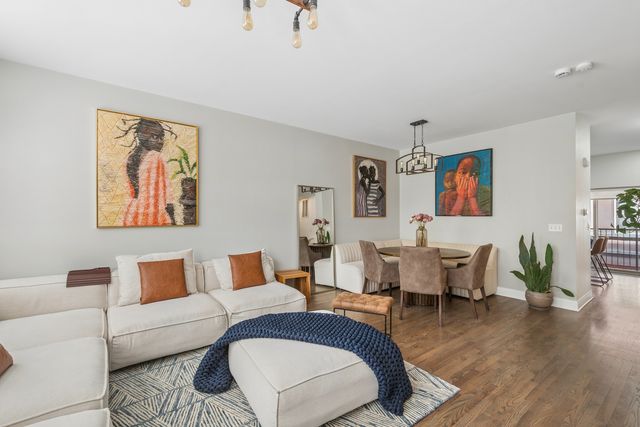 2504 S Calumet Avenue, Chicago, IL 60616
