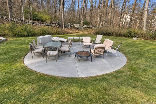 27 Cannon Road, Carmel, NY 10512