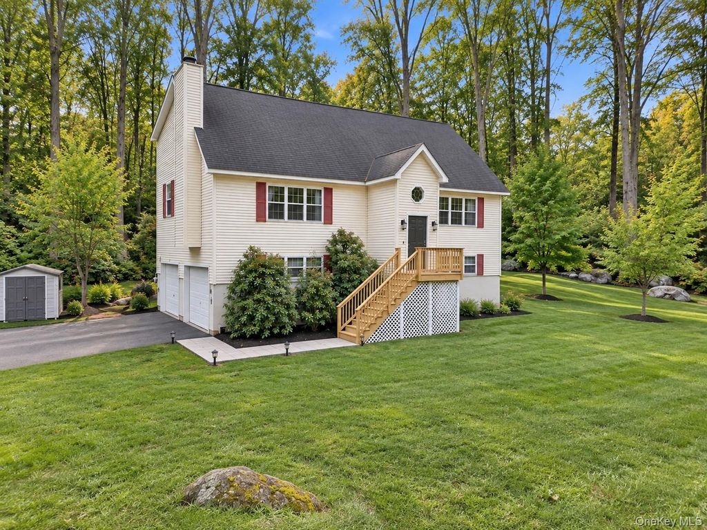 27 Cannon Road, Carmel, NY 10512 — photo 2