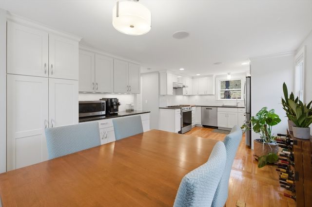 4 Glen Road, Woburn, MA 01801