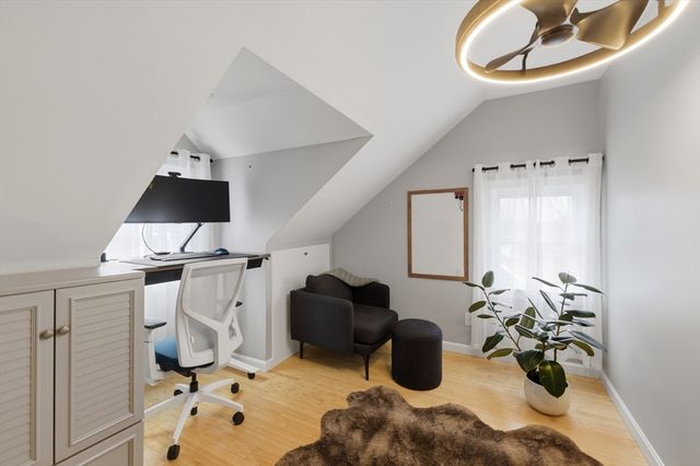 4 Glen Road, Woburn, MA 01801