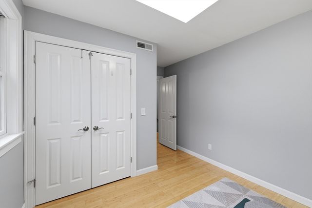 4 Glen Road, Woburn, MA 01801