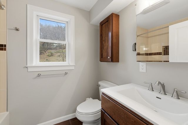 4 Glen Road, Woburn, MA 01801