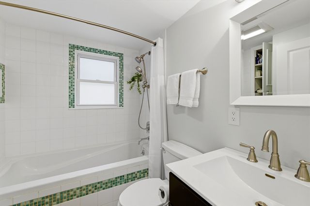 4 Glen Road, Woburn, MA 01801