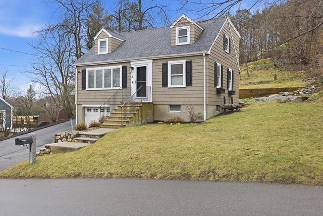 4 Glen Road, Woburn, MA 01801
