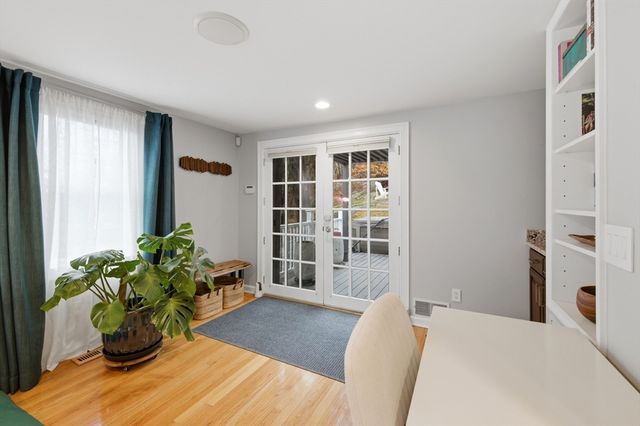 4 Glen Road, Woburn, MA 01801