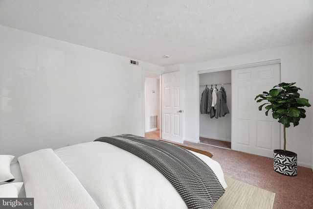 8386-C BROCKHAM DR, Alexandria, VA 22309